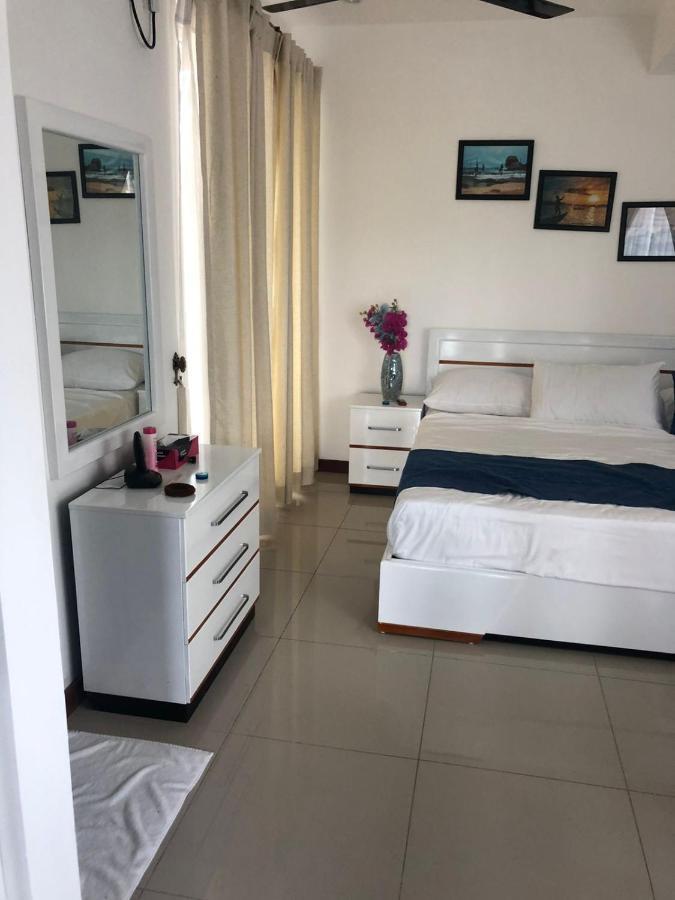 Trincomalee Ocean Front Condos Exterior foto